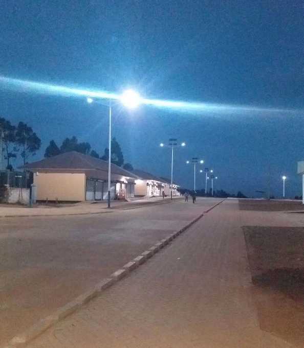 当阳市非洲科特迪瓦太阳能路灯工程